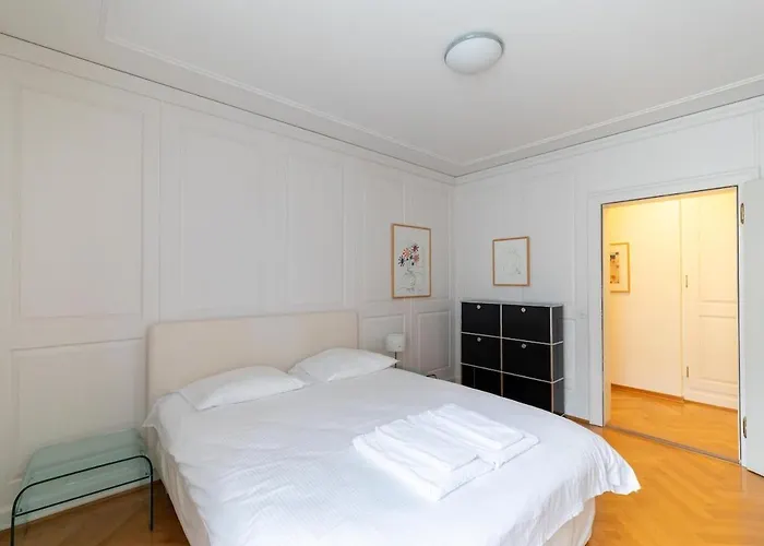 Great 2bd Flat Old Town - Schipfe B