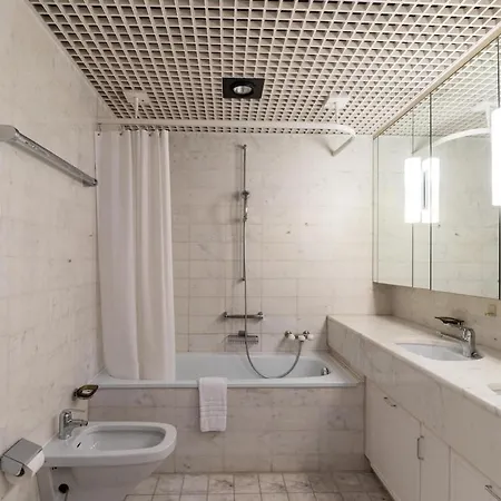 Great 2bd Flat Old Town - Schipfe B 취리히